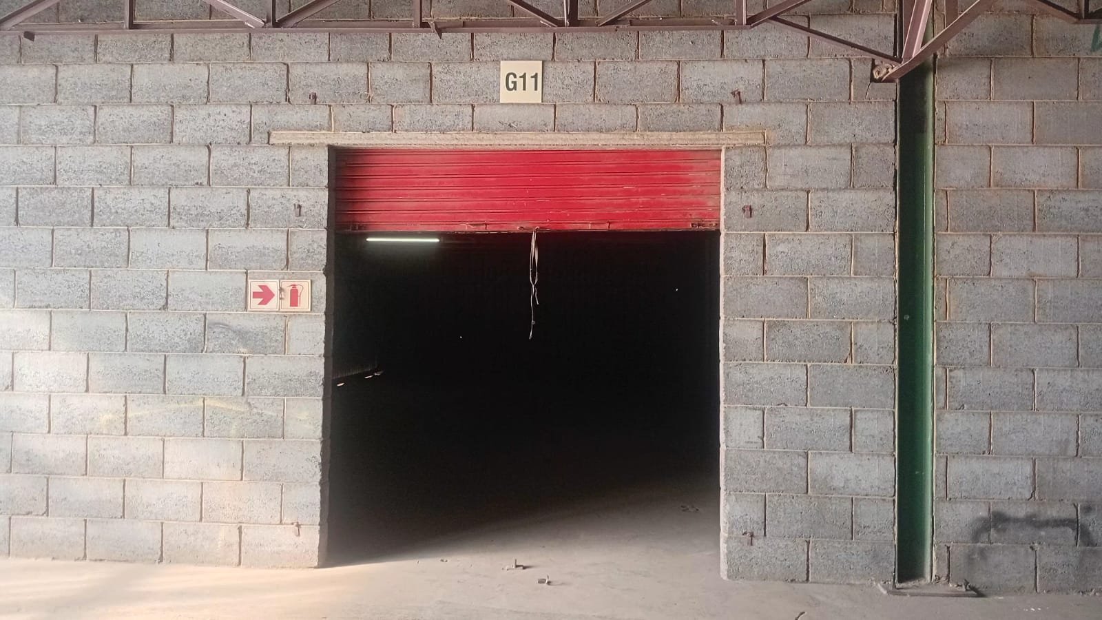 g11 – 130m² Secure Storage Space to Let