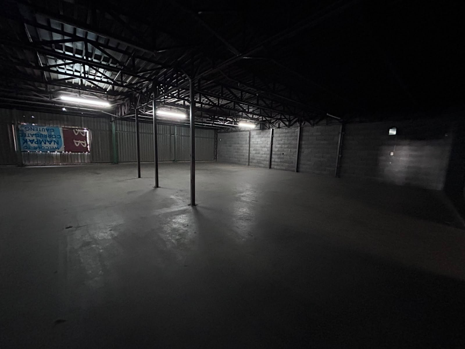 g12 – 147m² – g13 – 147m² Total – 294m² Secure Storage Space to Let image 6