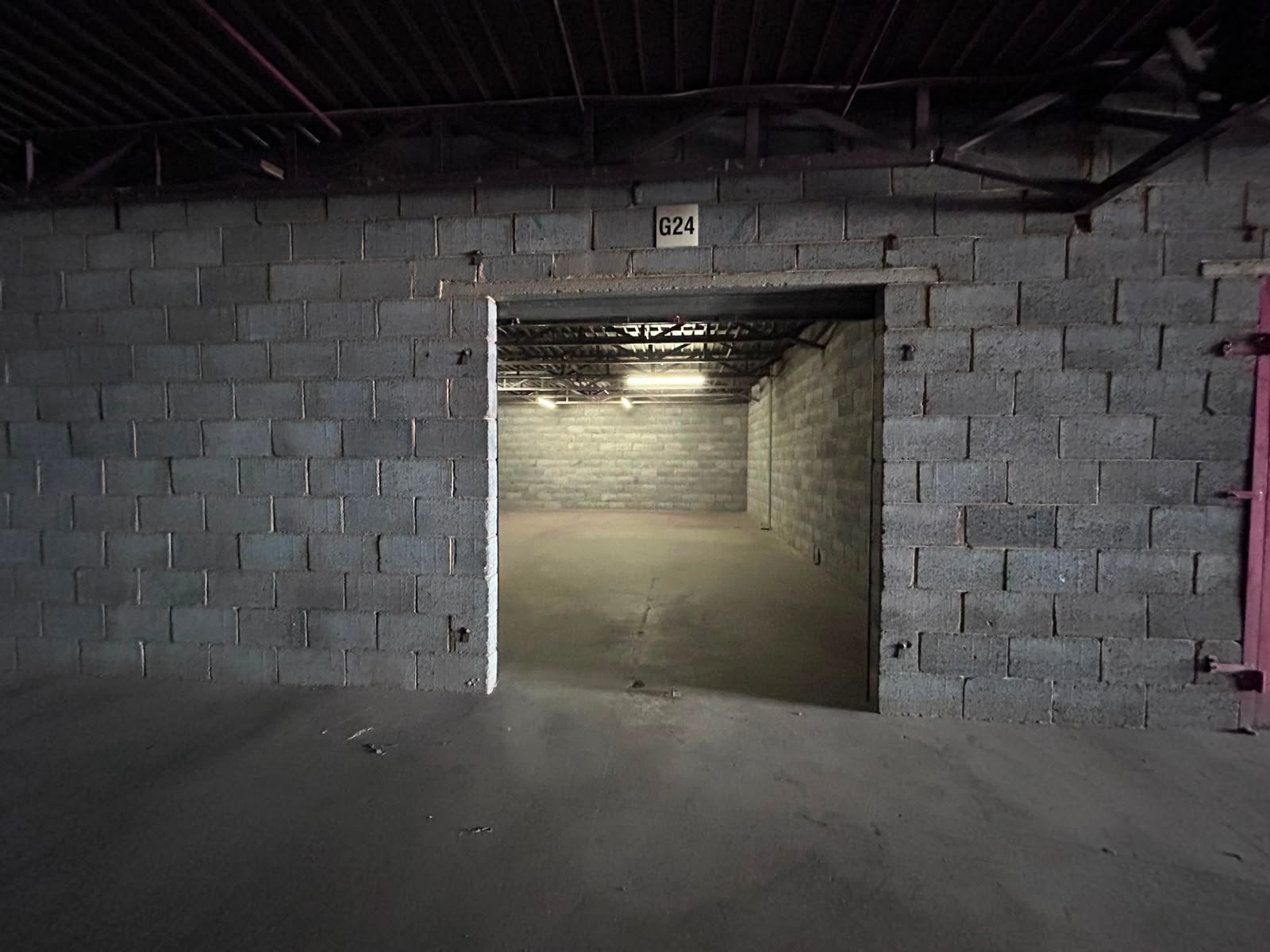G24 – 140m² Secure Storage Space to Let