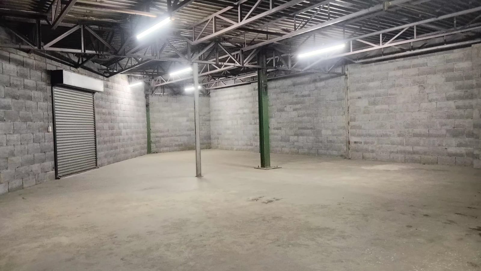 G21 – G22 – 175m² Secure Storage Space to Let image 6